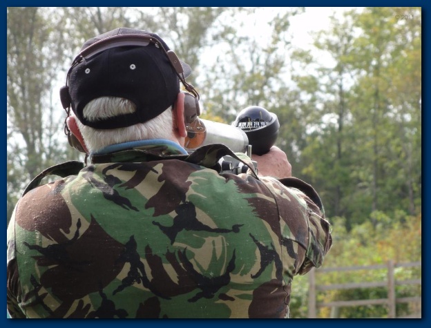 600x450 pixels (113K)